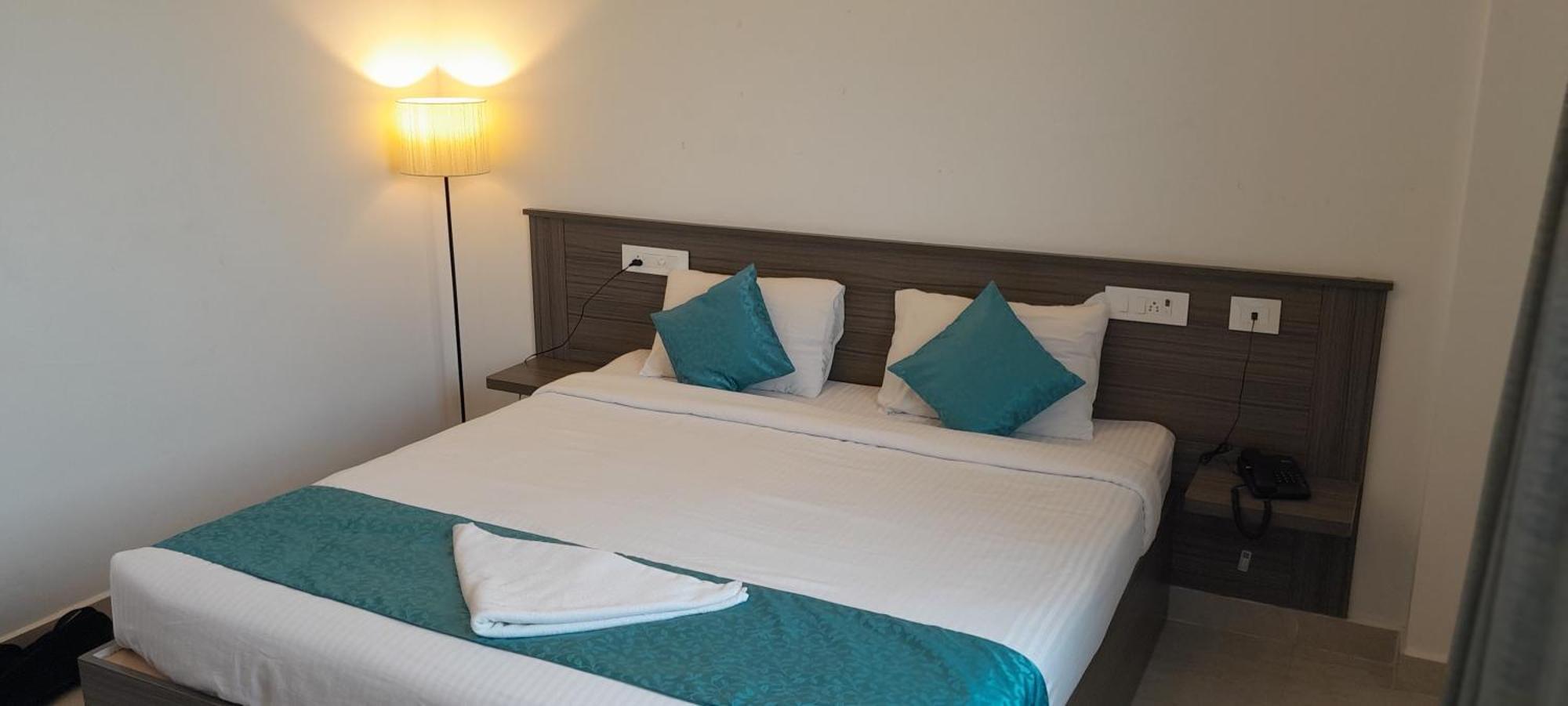 Le Poshe Beachview - Tie Hotels & Resorts Puducherry Zimmer foto
